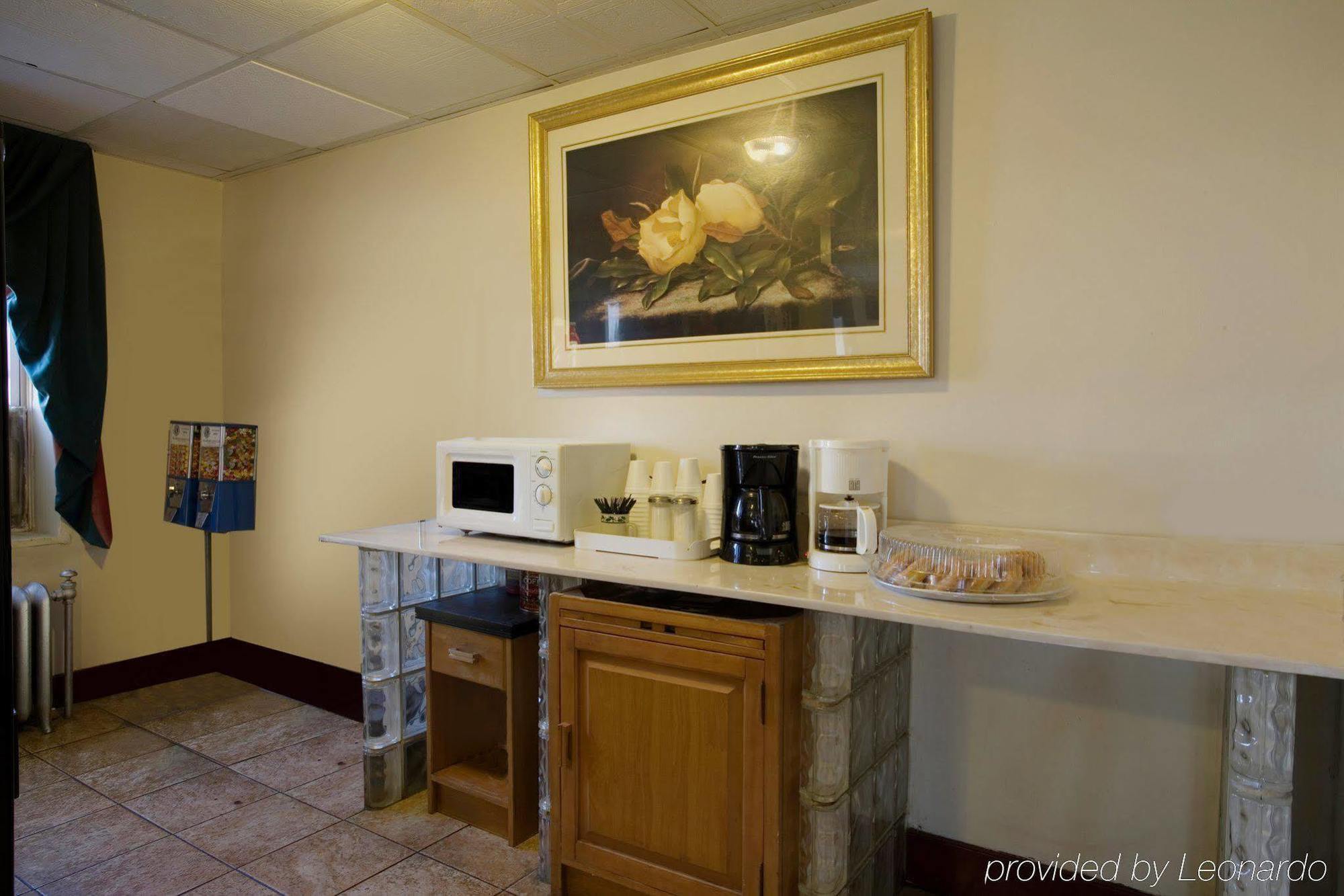 Americas Best Value Inn Dearborn Interior foto