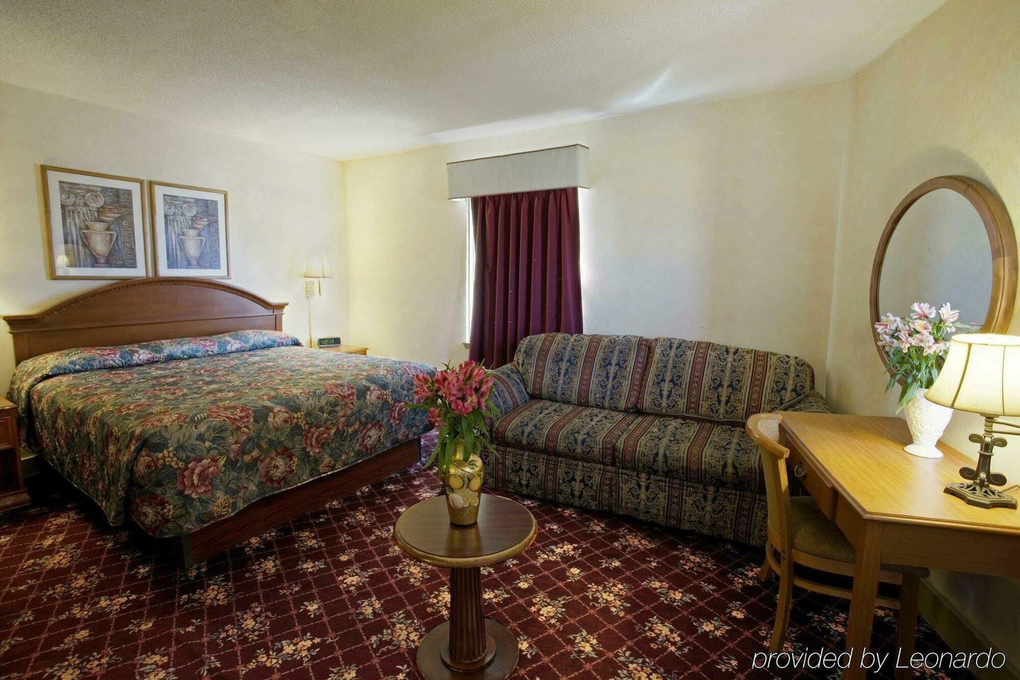 Americas Best Value Inn Dearborn Habitación foto